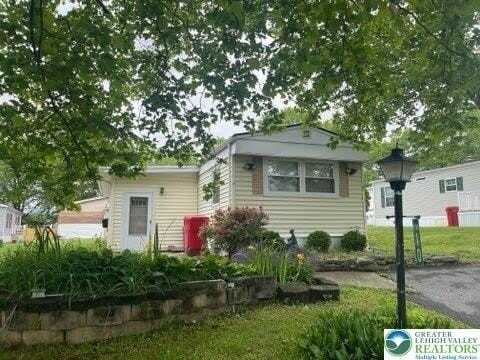10 SpringRidge Road, Moore Twp, PA 18014
