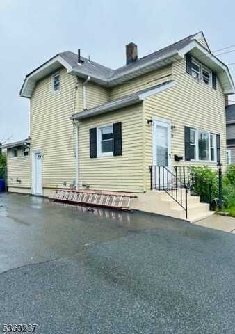 3 Woodside Ave, Little Falls, NJ 07424