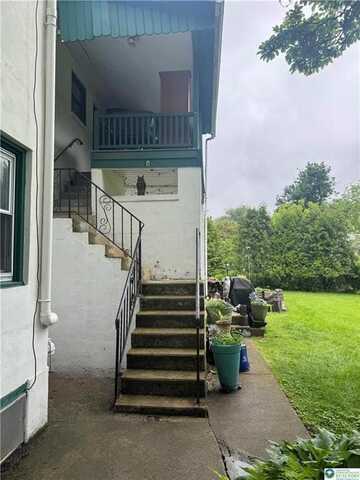 7 S Front Street, Coplay, PA 18037