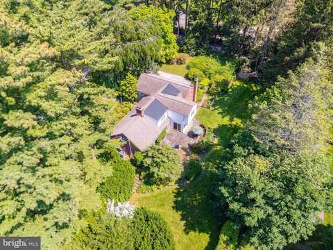 825 PARKES RUN LANE, VILLANOVA, PA 19085