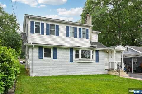 4 Lenape Trail, Wayne, NJ 07470