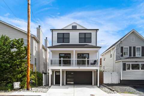 72 4th Street, Highlands, NJ 07732
