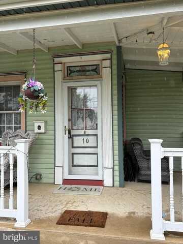 10 E TAUNTON AVENUE, BERLIN, NJ 08009