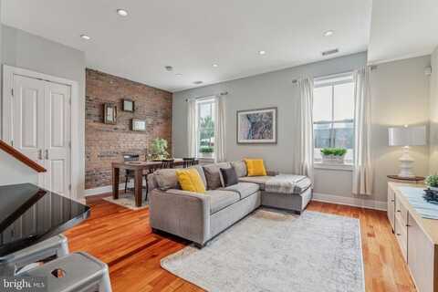 2031 PINE STREET, PHILADELPHIA, PA 19103