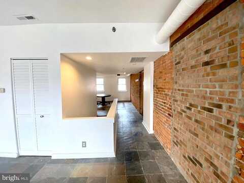 301 RACE STREET, PHILADELPHIA, PA 19106