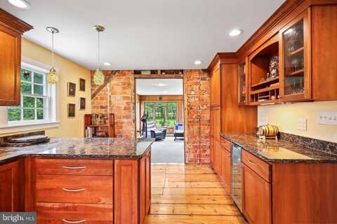 15-17 CRESCENT AVENUE, ROCKY HILL, NJ 08553