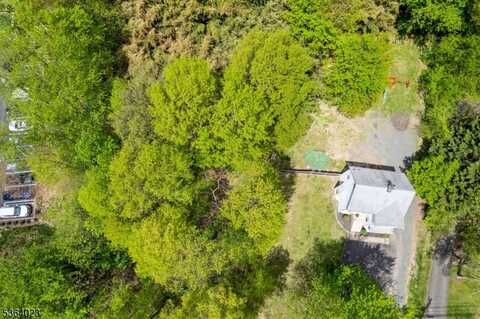 590 Valley Rd, Hilltop, NJ 07933