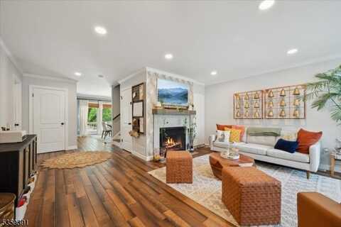 25 Franklin Court, Bernardsville, NJ 07924