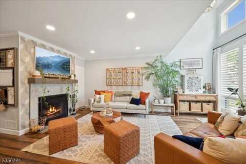 25 Franklin Court, Bernardsville, NJ 07924