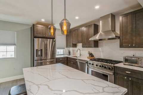 28 W Main St, Somerville, NJ 08876