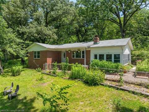 1310 Pigeon Creek RD, Mountainburg, AR 72946