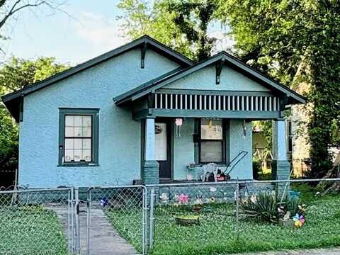 612 N 8th ST, Fort Smith, AR 72901