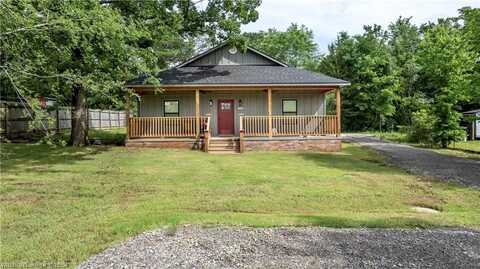 942 Strawberry LN, Cedarville, AR 72932
