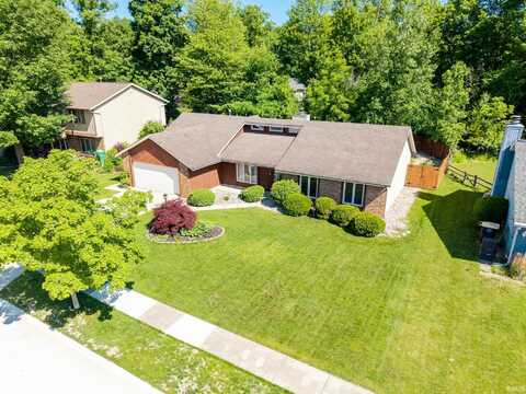 8816 Beacon Woods Place, Fort Wayne, IN 46804