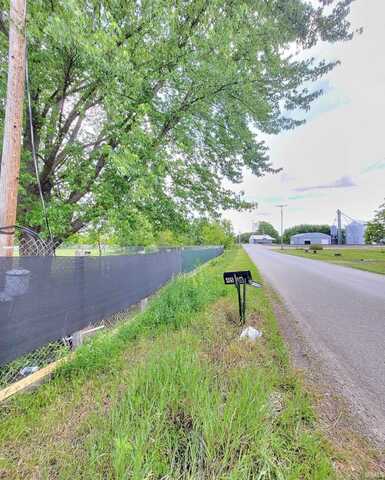 4548 E Station Road, Roanoke, IN 46783