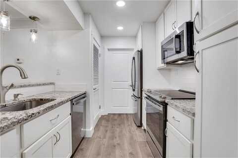 206 Tuxworth Circle, Decatur, GA 30033