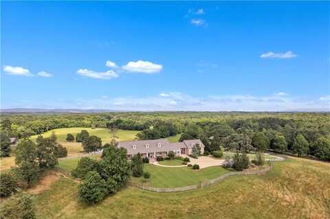 702 Cash Road NE, Calhoun, GA 30701