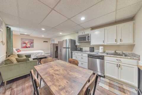 1502 Rockcrest Way, Marietta, GA 30062