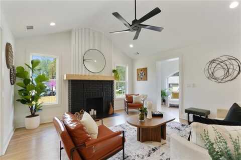 102 Rockyford, Atlanta, GA 30317