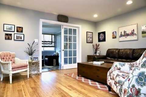 28 Glenald Way NW, Atlanta, GA 30327
