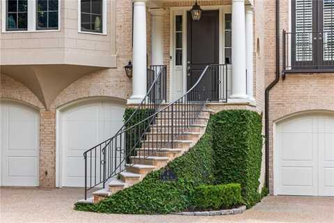 92 Old Ivy Road NE, Atlanta, GA 30342