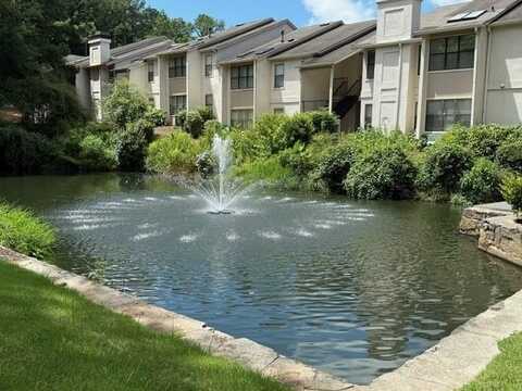 2201 Huntingdon Chase Street, Atlanta, GA 30350
