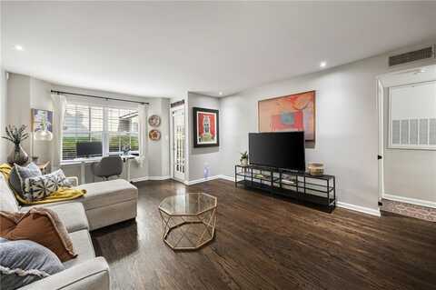 3063 Chastain Park Court NE, Atlanta, GA 30342