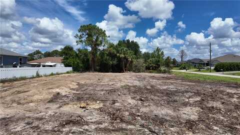 2415 Conway Avenue N, Lehigh Acres, FL 33971
