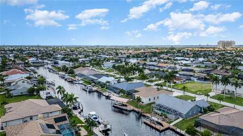 1435 SW 53rd Lane, Cape Coral, FL 33914