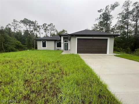 2813 52nd Street SW, Lehigh Acres, FL 33976