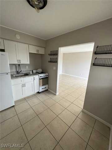 undefined, Fort Myers, FL 33901