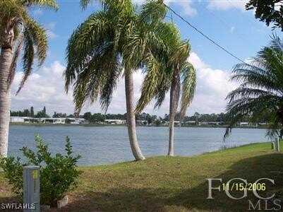 3107 Indian Village Lane, North Fort Myers, FL 33917