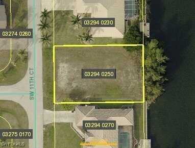 3813 SW 11th Court, Cape Coral, FL 33914