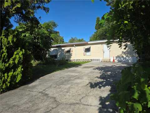7622 Peyraud Drive, North Fort Myers, FL 33917