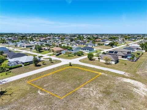 2421 SW 11th Place, Cape Coral, FL 33914