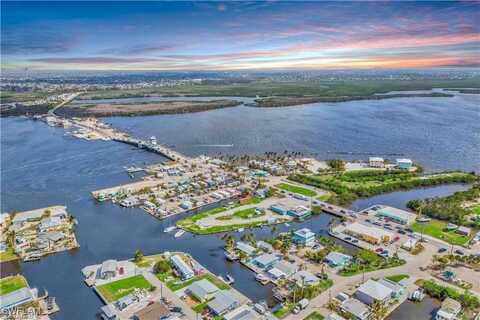 4520 Pine Island Road NW, Matlacha, FL 33993