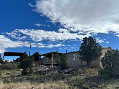11 Valley View Road, Moriarty, NM 87035
