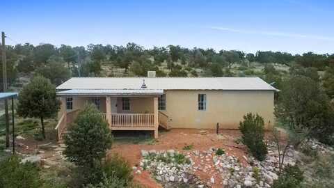 11 Valley View Road, Moriarty, NM 87035