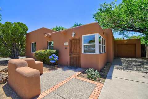 625 BRYN MAWR Drive NE, Albuquerque, NM 87106