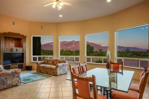 2376 MANZANO Loop NE, Rio Rancho, NM 87144
