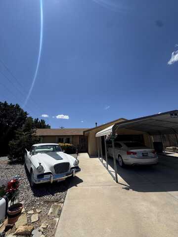 4105 CHAMA Street NE, Albuquerque, NM 87109