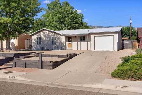 1716 ALGODONES Street NE, Albuquerque, NM 87112