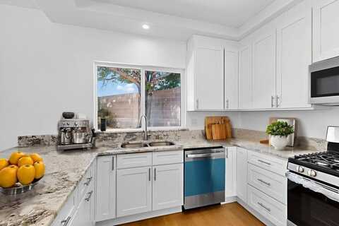 6912 RANCHO VISTA Place NE, Albuquerque, NM 87113
