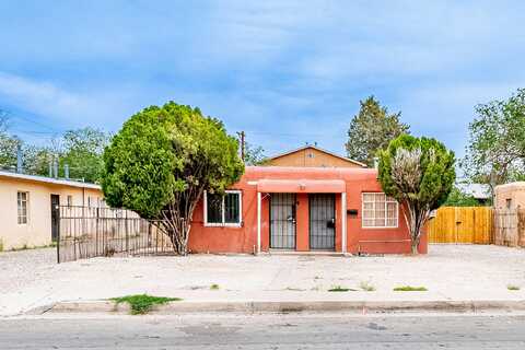 516 Alvarado Drive SE, Albuquerque, NM 87108