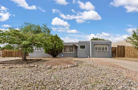 5501 Arvilla Avenue NE, Albuquerque, NM 87110