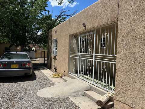 902 11th Street NW, Albuquerque, NM 87102