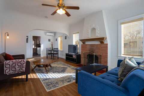 400 AMHERST Drive NE, Albuquerque, NM 87106