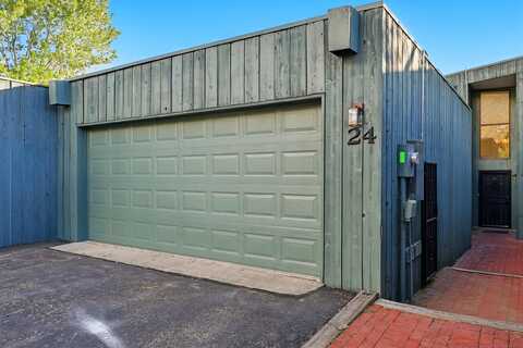 720 TRAMWAY Lane NE, Albuquerque, NM 87122