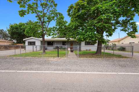 2836 LA FONDA Drive SW, Albuquerque, NM 87105