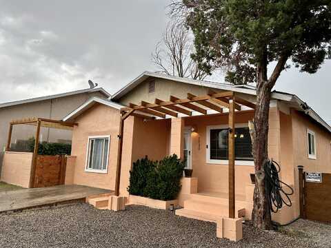 1930 HIGH Street SE, Albuquerque, NM 87102
